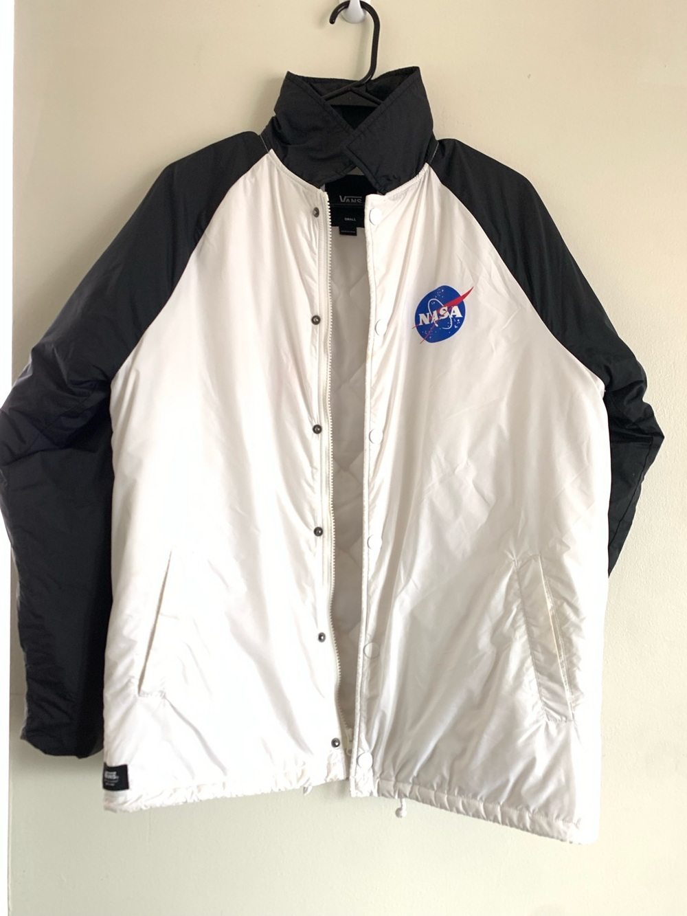 Vans x NASA Men's White & Black Nylon Space Voyager Torrey Jacket Size Small